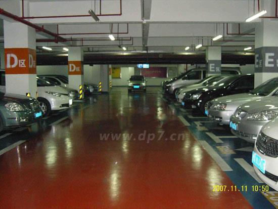 停車場(chǎng)車庫(kù)耐磨地坪-歐進(jìn)建材www.xinbao288.cc